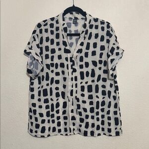 SHEIN White Blouse with Black and Gray Abstract Blocks